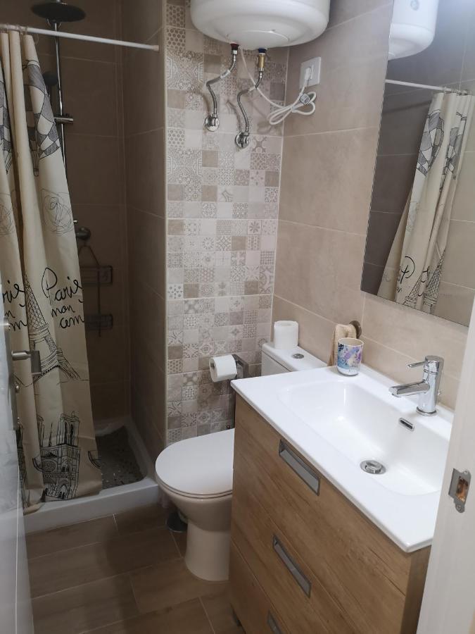 Hostal Mari En La Laguna, Alquiler Habitacion Privada En Hostal, 6 Habitaciones Cerca De La Universidad Y Aeropuerto Norte, 3 Banos Compartidos 拉拉古纳 外观 照片