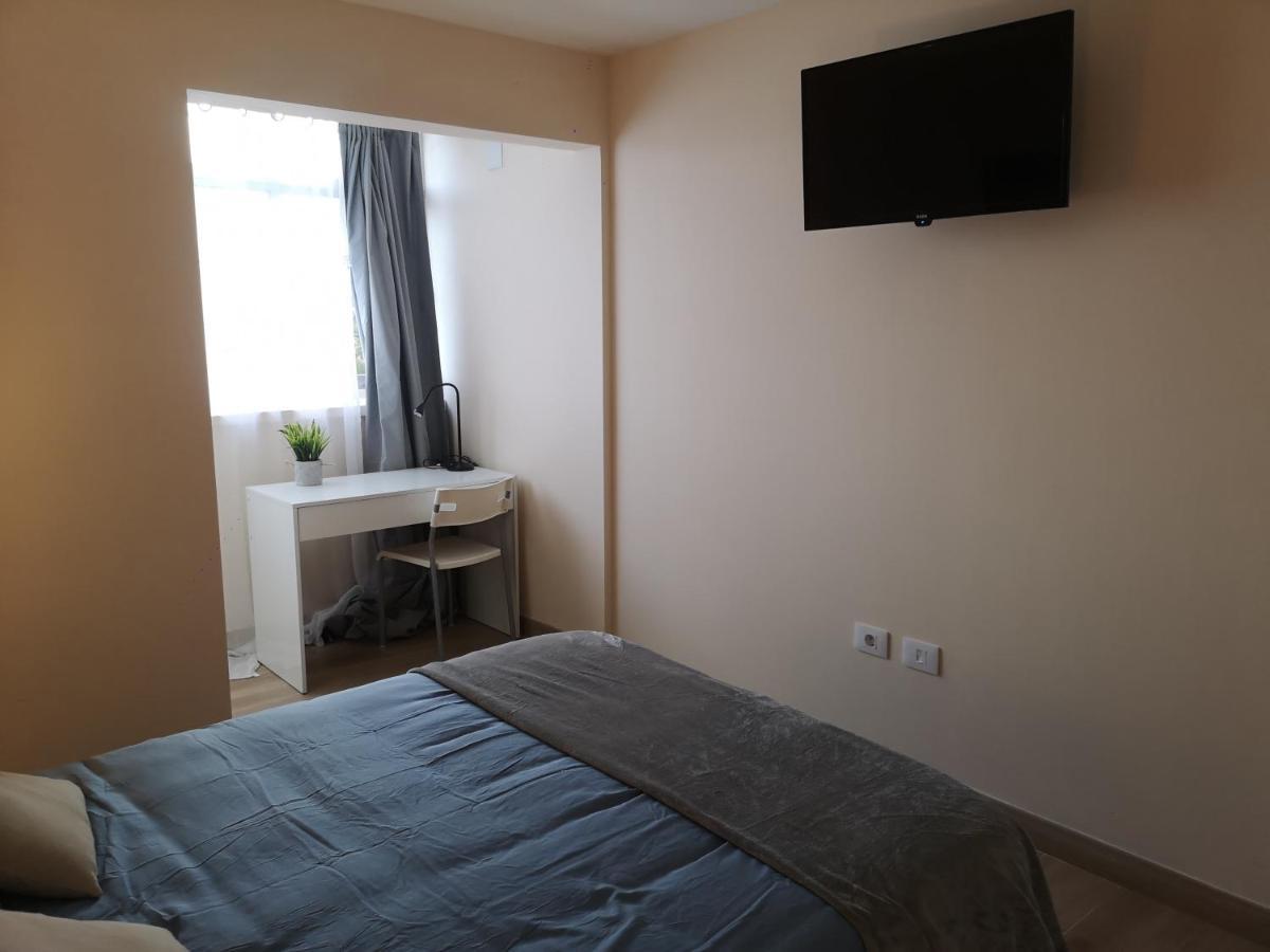 Hostal Mari En La Laguna, Alquiler Habitacion Privada En Hostal, 6 Habitaciones Cerca De La Universidad Y Aeropuerto Norte, 3 Banos Compartidos 拉拉古纳 外观 照片