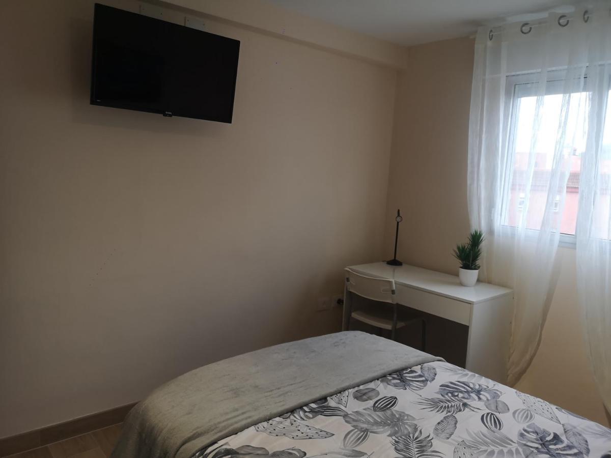 Hostal Mari En La Laguna, Alquiler Habitacion Privada En Hostal, 6 Habitaciones Cerca De La Universidad Y Aeropuerto Norte, 3 Banos Compartidos 拉拉古纳 外观 照片