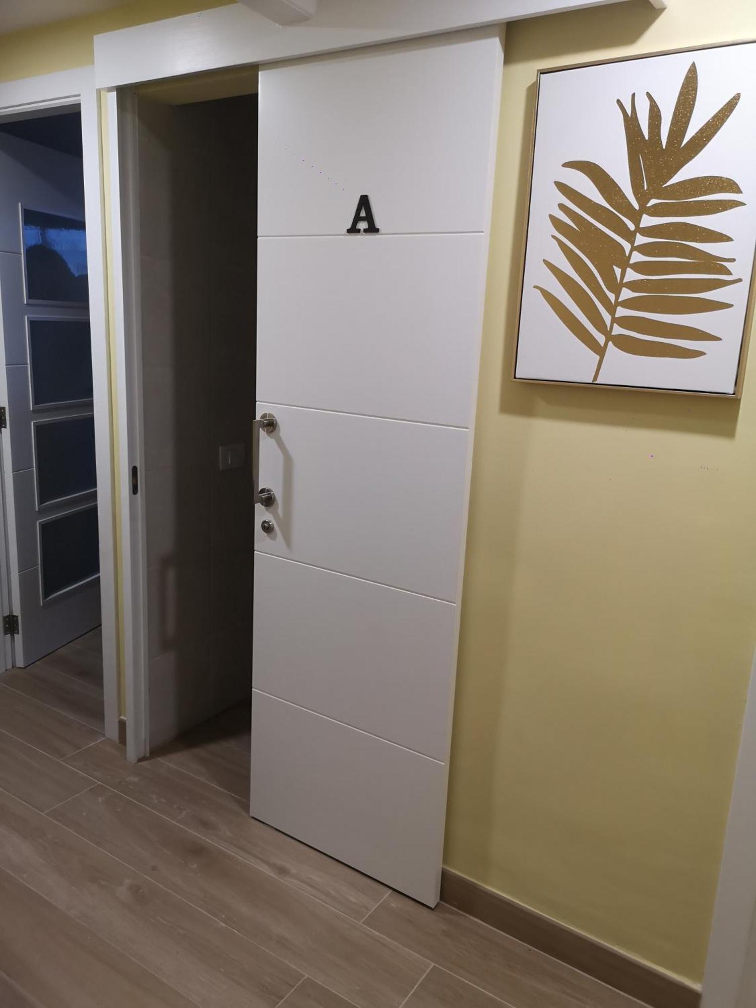 Hostal Mari En La Laguna, Alquiler Habitacion Privada En Hostal, 6 Habitaciones Cerca De La Universidad Y Aeropuerto Norte, 3 Banos Compartidos 拉拉古纳 外观 照片